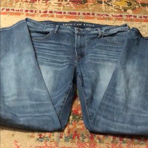 American Eagle 🦅 Slim Straight med wash 38